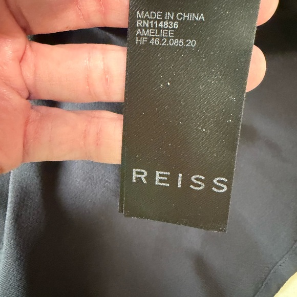 Reiss Ameliee Cowl Front
sleeveless Blouse size 2 - Picture 14 of 15